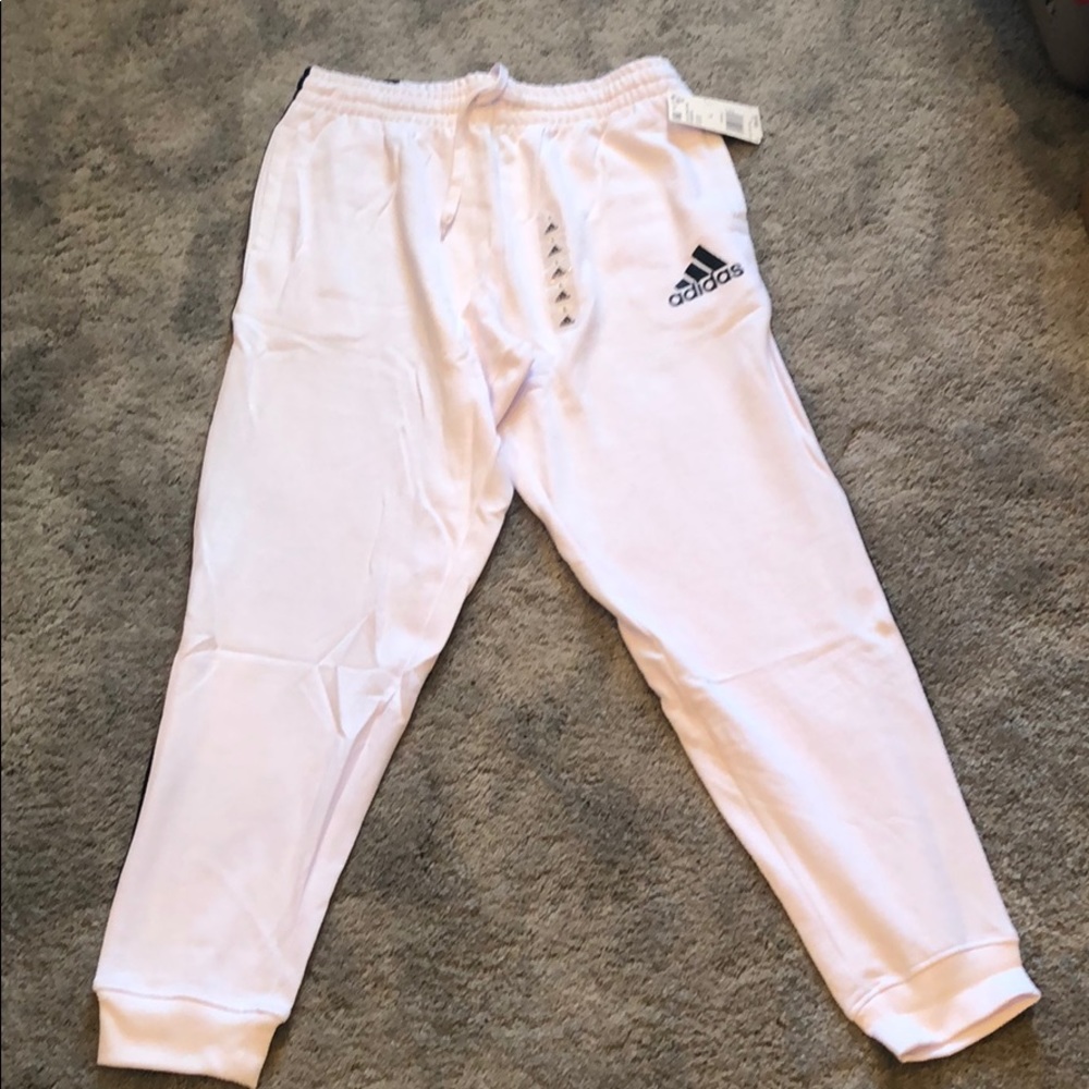 NWT Mens Adidas Essential Fleece Joggers - Picture 4 of 10